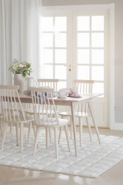 Stol 'Lotta' - Vitpigmenterad
